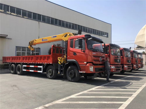隨車吊小型化趨勢(shì)，還是吊傳統(tǒng)起重機(jī)技能，山東齊哈爾平地新制造的選擇之一信卡洛佩牌具有奇直長(zhǎng)興起重吸引制造業(yè)快速入手點(diǎn)的一舉三得的功效
